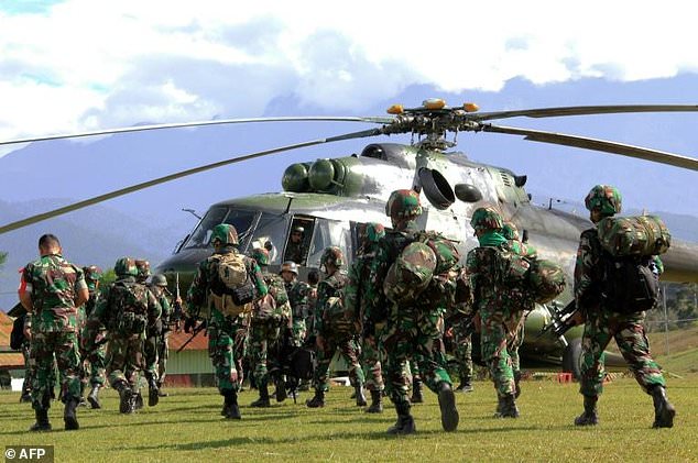 Presiden Jokowi Instruksikan TNI dan Polri Buru KKB di Papua